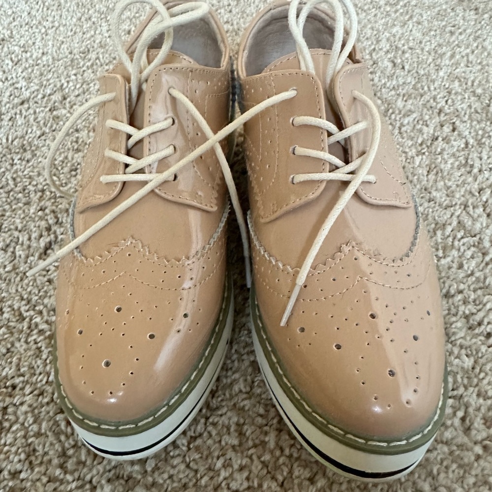 Apricot color size 6.5